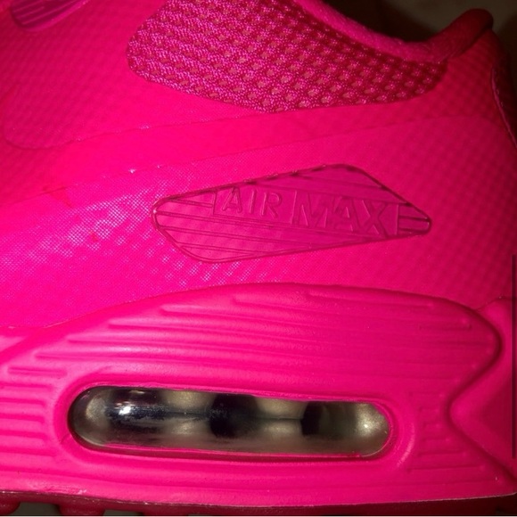 Nike id womens sneaker in good condition and gorgeous pink color. - Picture 6 of 7